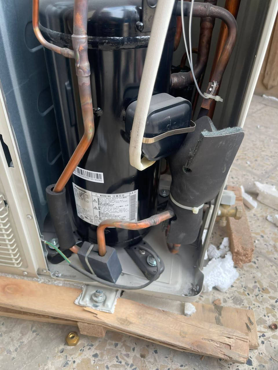 سلام عليكم
سبلت ميديا جديد بحالة الوكالة 
٤ طن دبل فان 
ضرر سوء تخزين 
سعرة داخل شركة يوصل ١٣ ورقة 
سعر الي نبيع بي ٩٠٠ دولار واصل لباب بيتك 
ملاحضة سبلت يشتغل ثري فيرز
***********
