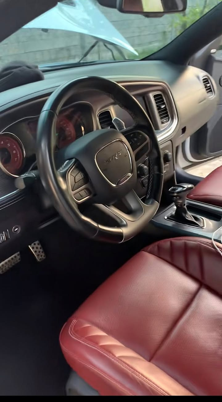 Dodge charger srt hellcat wideby 6.2 supercharge
 1 parcha be zhure be air bag 24 hazar mil , 
هيلكات 2021 وايد بدى بلادي . ماشية 24 الف ميل 
صبغ واحد جاملخ بدون دواخل بدون ايرباگ سيارة بدون نقص كلش جديد , 
سعر 365 مجال بسيط
عنوان سيارة اربيل 
WhatsApp ***********
