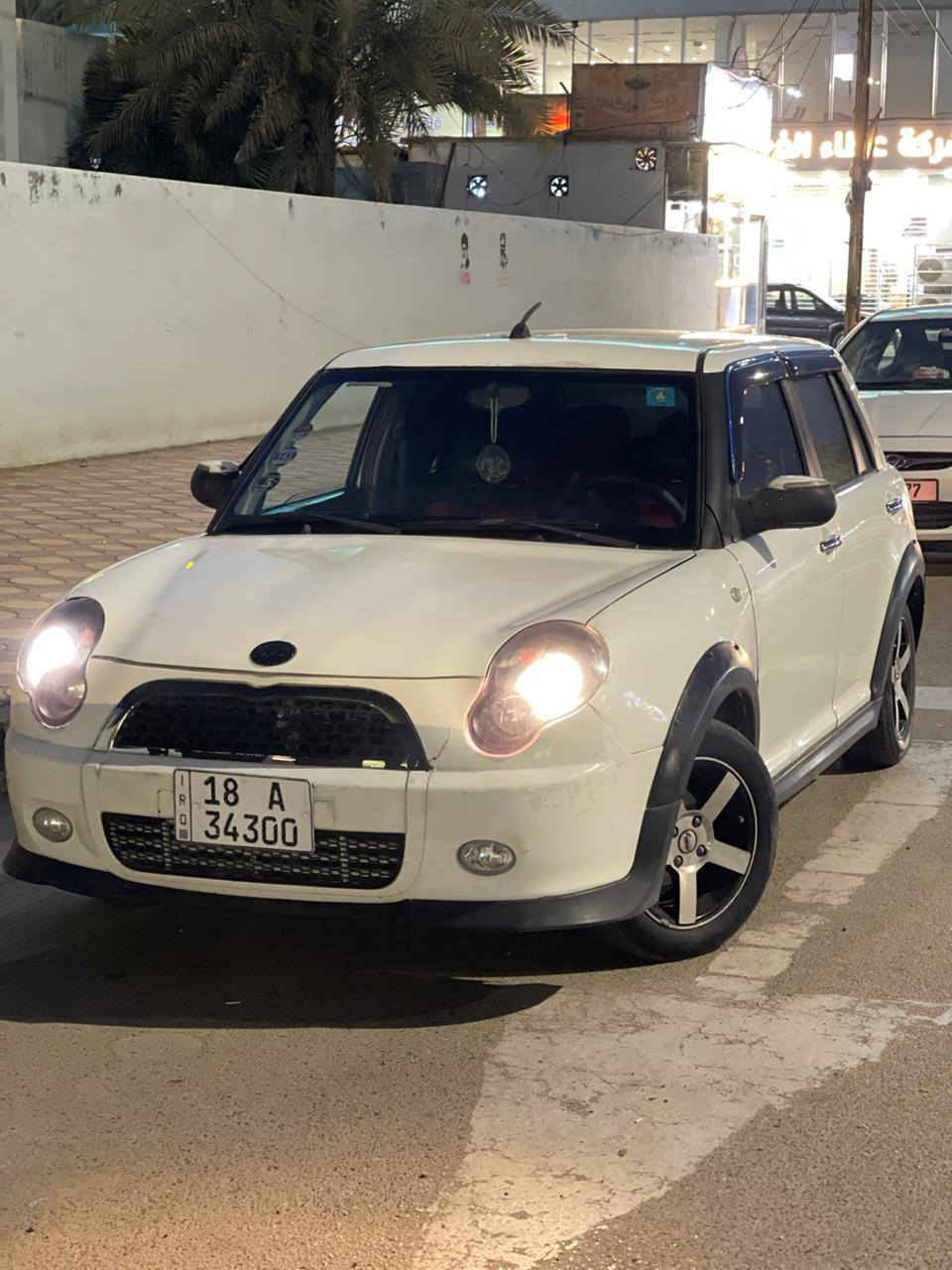 يا الله 
ليفان 320 
مديل 13 
مابيها ضربه بيها صبغ بس بدور جاملغ تصليح خياس 
رقم نكليزي باسمي 
تبريد شغال 
مشط ستيرن جديد وداينمو جديد 
غرفتها نضيفه وحته كاعيه جلد مسويلها 
سستم صوت 
مكينه كورلا 
كير بلادي 
حماوه ثابته
السعر 40 
مكاني نجف 
للاتصال***********
