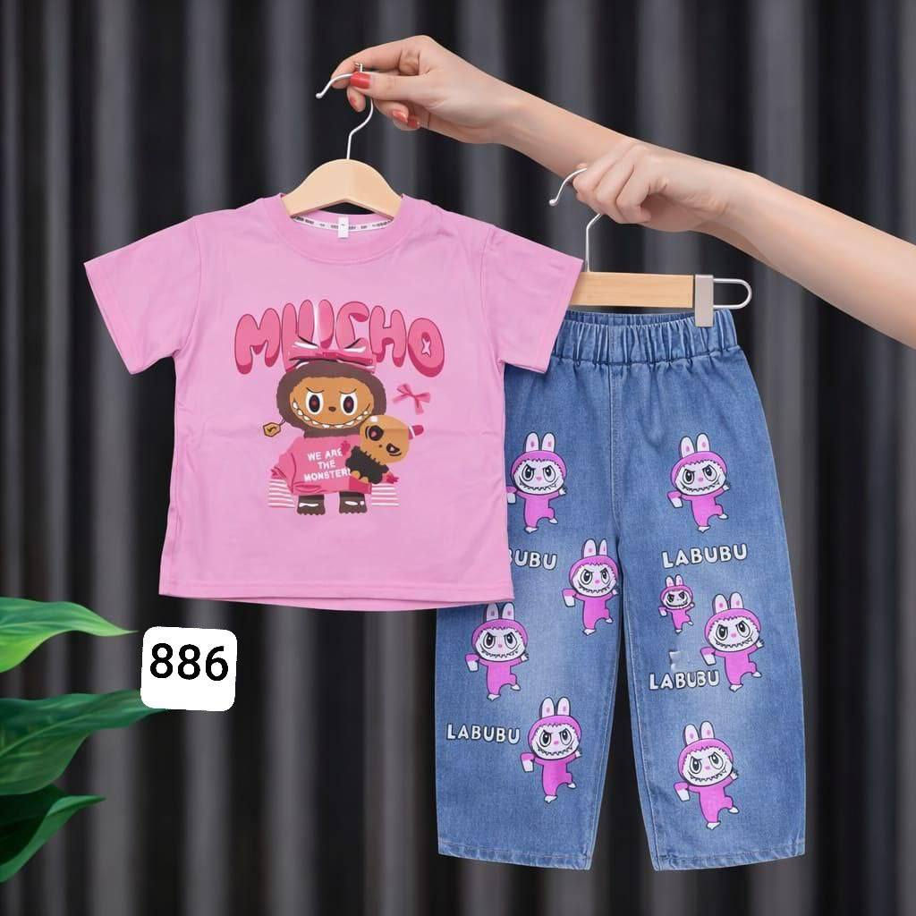 هنا جمااال على اصوله وكشخه العيد 
لبسه كامله 
تشبرت فانيلا ليكرا يجنن 
بنطرون كابوي درجه اولى 
يلبس من عمر 7 الى 10 سنه 
سعر 15 فقط


**إذا كنت صاحب هذا الإعلان وتريد حذفه لأي سبب، رجاءا أرسل رسالة إلى الدعم الفني**