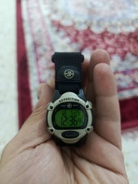 ساعة تايمكس امريكي اصلي شاشة فسفوري السعر 25 الف مكاني بغداد الشعلة 07...