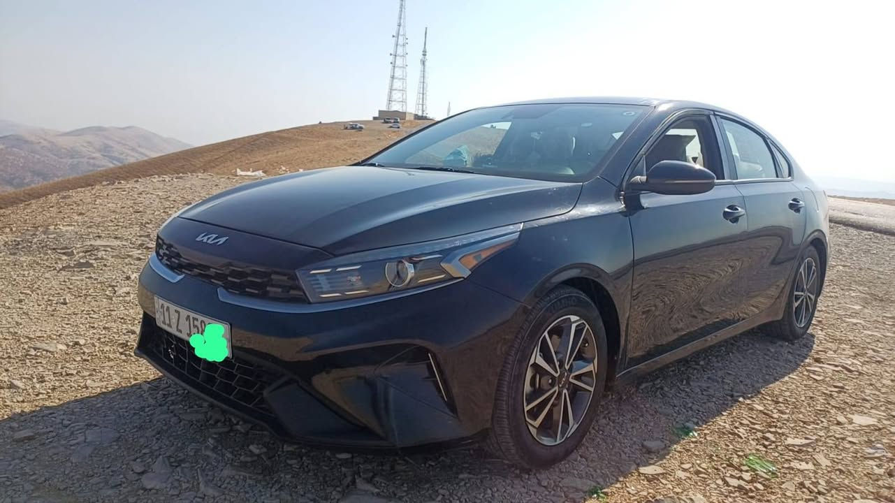 السلام عليكم كيا فورتي 2023 صبغ ٥ قطع جاملغ وبنيد وصفحت صدر كما موضحه بصور اشاير بلمري رادر امامي خلفي مواصفاتها  المعروفه مكان السياره بغداد الحسينيه السعر 123 ولمتافيده يدعيلنه بلرزق  الاتصال برقم *********** ملاحظه السياره ماشيه ٣٨
