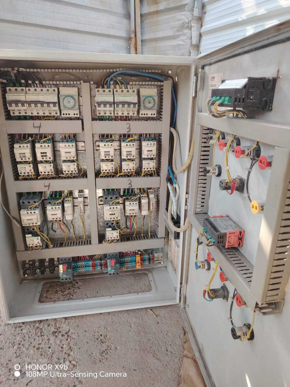 السلام عليكم من رخصت الادمن اغراض للبيع نظيفات كلش عل فحص
تجي تشوف بعينك المكان الدوره هور رجب ‏‪***********‬‏
