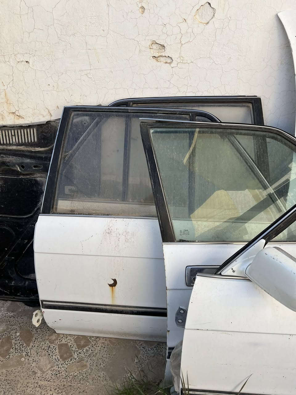 سلام عليكم عندي بوب 4جاملغات 2بنيد قبق صندوق سعر البنيد100. سعر الجاملغات 120 يعني الواحد ب60 البوب كاملات هنه ول جام أو مكاين جام أو قفاله كاملات لأخر حبايه سعر الباب الواحد ب 50 ***********
