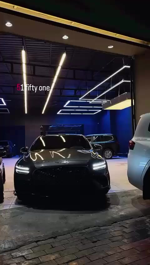 جينسس موديل 2023 -
G70 sport prestge
فول مواصفات V6 3.3 توين تيربو
ماشيه: 32ميل

حساسات اماميه وخلفيه +كامره خلفيه مع الدوران 360
1- محرك V6 سعة 3.3 توين تيربو
2- سقف بانوراما + سقف كنتارا بالكامل
3- تشغيل بصمة + تشغيل عن بُعد
4- مقاعد كهربائية ميموري مع تدفئة وتبريد
5- قيادة ذاتية + نظام تثبيت السرعة
6- دخول ذكي مع إضاءة ترحيبية
7- أنوار LED أمامية وخلفية
8- مرايا كهربائية قابلة للطي مع إشارات
نظام صوت نظام تحديد المسار + رادارات أمامي p
وخلفية وجانبية
10- حساسات أمامية وخلفية
11- شاشة كبيرة + كاميرا خلفية
(Data Show)-12
13- شحن لاسلكي للجوال Lexicon نظام صوت
- خمس وضعيات قيادة مع تغيير صوت الإكزوز السيارة جاهزة بدون نقص عليه تخم تايرات MIcheLin
حادثه فقط قطعتين جاملغ عكس السايق نفسه راجع بارد البنيد مبدل نفس اللون وكاله بدون ايرباك /وصوره الحادث موجوده سياره  باسمي تحويل ثاني يوم سيارة كير محرك مكفولات من كلشي هـ  /***********/
