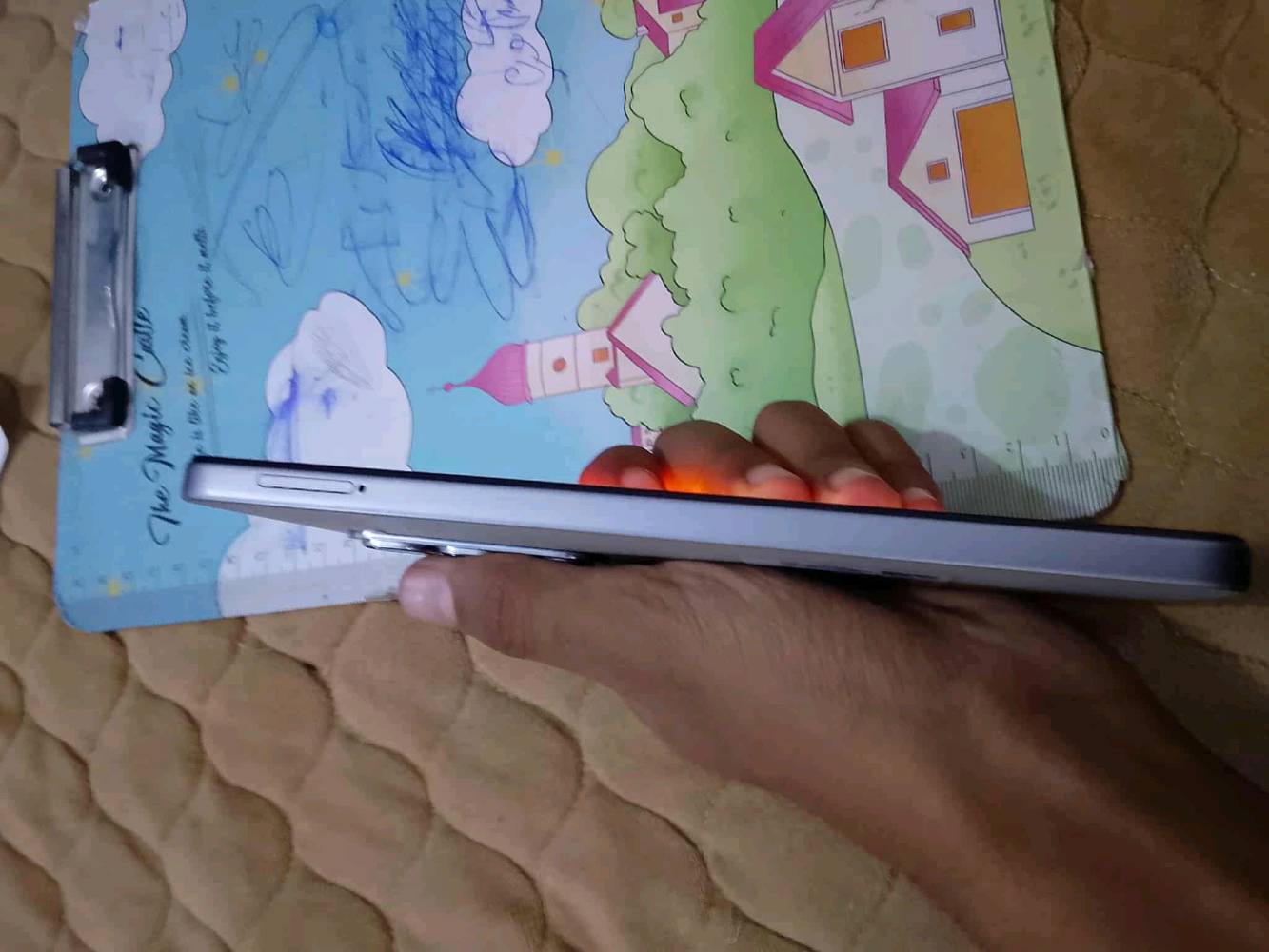 جهاز هوت 50 عادي ذاكره 256 رام 12 معالج hellg100 جهاز راقي ملحقات كامله 