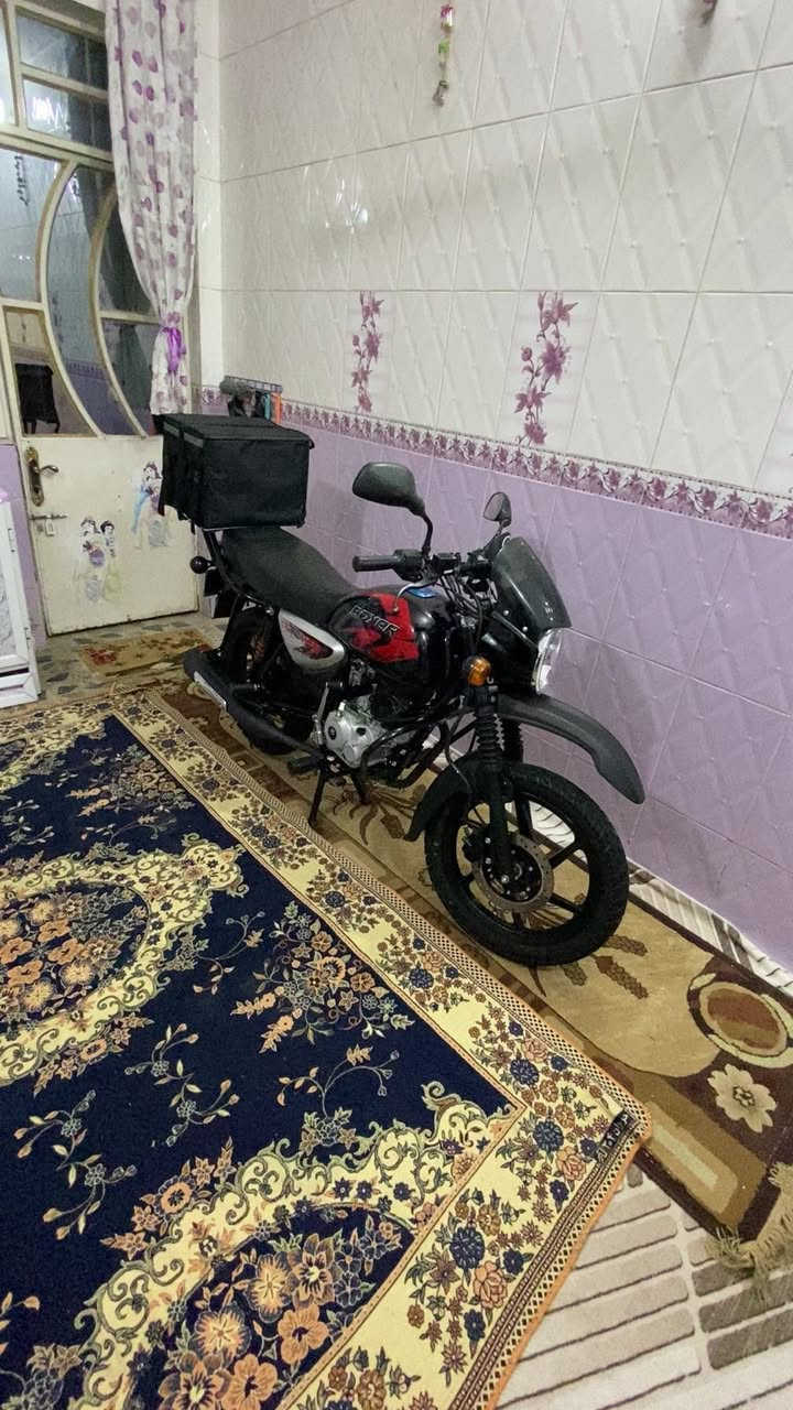 السلام عليكم دراجة بوكسر موديل 23 رقم وسنوية بغداد تحويل ثاني يوم الدراجة زيرو الدراجة مكفولة كفالة عامة السعر 2950 المكان بغداد حي اور الرقم ***********
