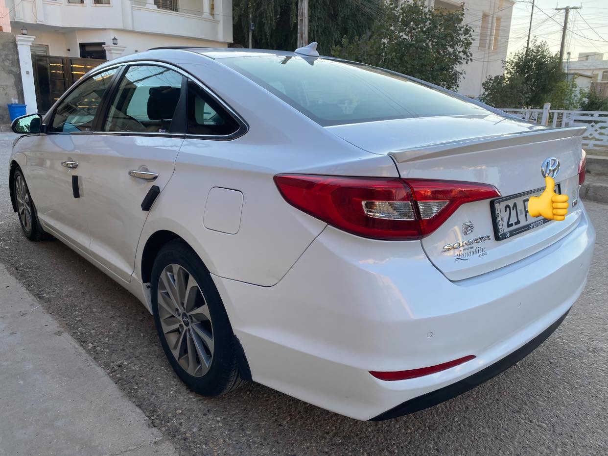 السلام عليكم للبيع فقط بدون مراوس
سوناتا 2016 رقم سليمانيه بأسمي 
سنويه وهزه جديده 
فول مواصفات 
فتحة سقف 
مود درايف 
مثبت سرعه تحكم جهتين 
بصمة ابواب وتشغيل 
تشغيل عن بعد 
كشن جلد كهرباء 
لد نهاري لايت زنون 
حساس خلفي كامره دواره 
تدفئة كشنات امامي خلفي 
تبريد تدفئه كهربائيات كله شغال 
محرك 2400 
جاهزه السياره 
وارد امريكي ضرر بارد بجهة اليمين 
وصبغ 3 قطع بالعراق ومكانات تكشير 
بدون دواخل بدون تبديل 
مكان السياره بالرمادي 
السعر 117 بي مجال بسيط
***********
اعتذر عن البيع بالاقساط
