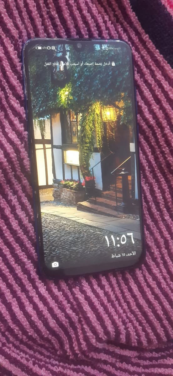 السلام عليكم 
Honor10i  ذاكرة ١٢٨ وعشوائية ٤ 
س.ع ٧٠ الف ..مقابل الكم السكني 
*********** بي واتساب
