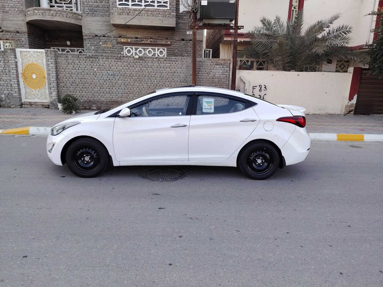 السلام عليكم النترا موديل 2015  وارد خليجي رقم بغداد انكليزي سنويه جديده فول مواصفات فتحه تحكمات شاشه كامره دواره مري شفط تبريد قطعتين داخل صاج بيها رشات صبغ شواصي لغود برانكيتات تكم كفاله مكينه 1800 دوش مكفوله جاهزه من تخم تاير حداديه امامي وخلفي جديده تبريد  العنوان واسط السعر 105 اتصال ***********
