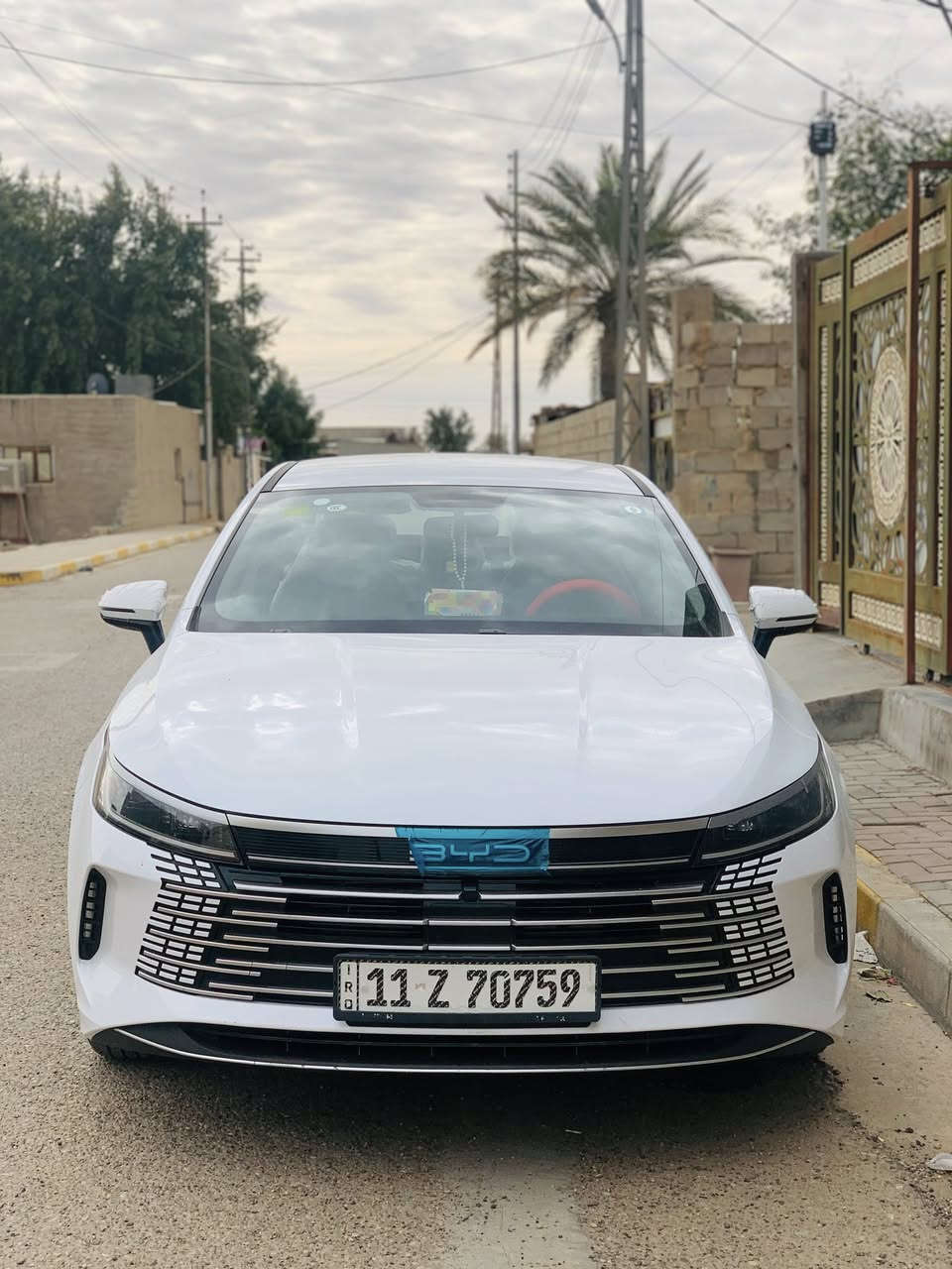 سلام عليكم BYD دستروير للبيع موديل 2025 كفاله عامة مكفولة من كلشي رقم بغداد الرقم الجديد شاشة جبيرة كلاب أشاير بالمري بيها ثلاث أنظمة قيادة بانزين وكهرباء وهايبرد تحكمات ستيرن السعر 19مليون المكان الأنبار الرمادي الرقم ***********
