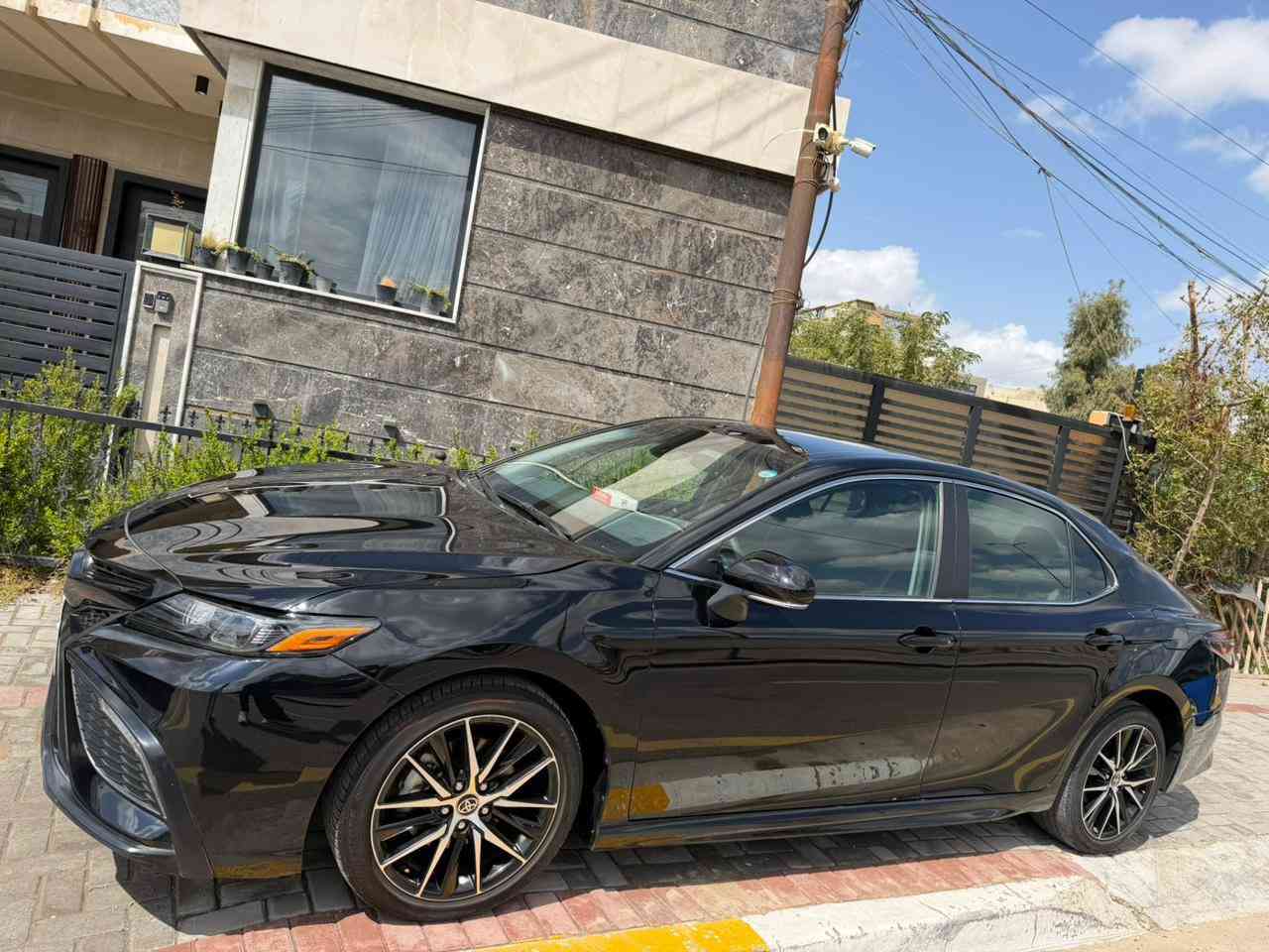 الـسـلام عليكم 🌹

كامري SE

📍موديل 2024
📍ماشيه   33 مشي امريكا يعني بعده زيرو
📍مكينه 2500 بانزين 
📍 السياره جاهزه من البرغي مابيه اي نقص
📍صور الحادث موجوده بالمنشور وبيه رصعه بالقماره اثر التحميل وماسويته ترجع pdr بس اني ماسويته لان ممبينه
📍صبغ البنيد فقط حتى الراديترات بلاديه الضربه سطحيه 
📍 مواصفات الـ SE معروفه 

   السعر : 198$

📍مكان السياره بغداد- المنصور 
      

📞***********
