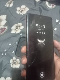 تلفون هونرx9d ذاكره256 بي كسور بسيطه ببلكلاسه الخارجيه بس ممثرات اني ا...