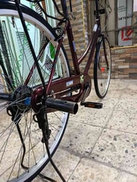 بايسكل للبيع سعر 160 وبيه مجال غراضه كامله ويا بس الابريك الامامي ماكو...