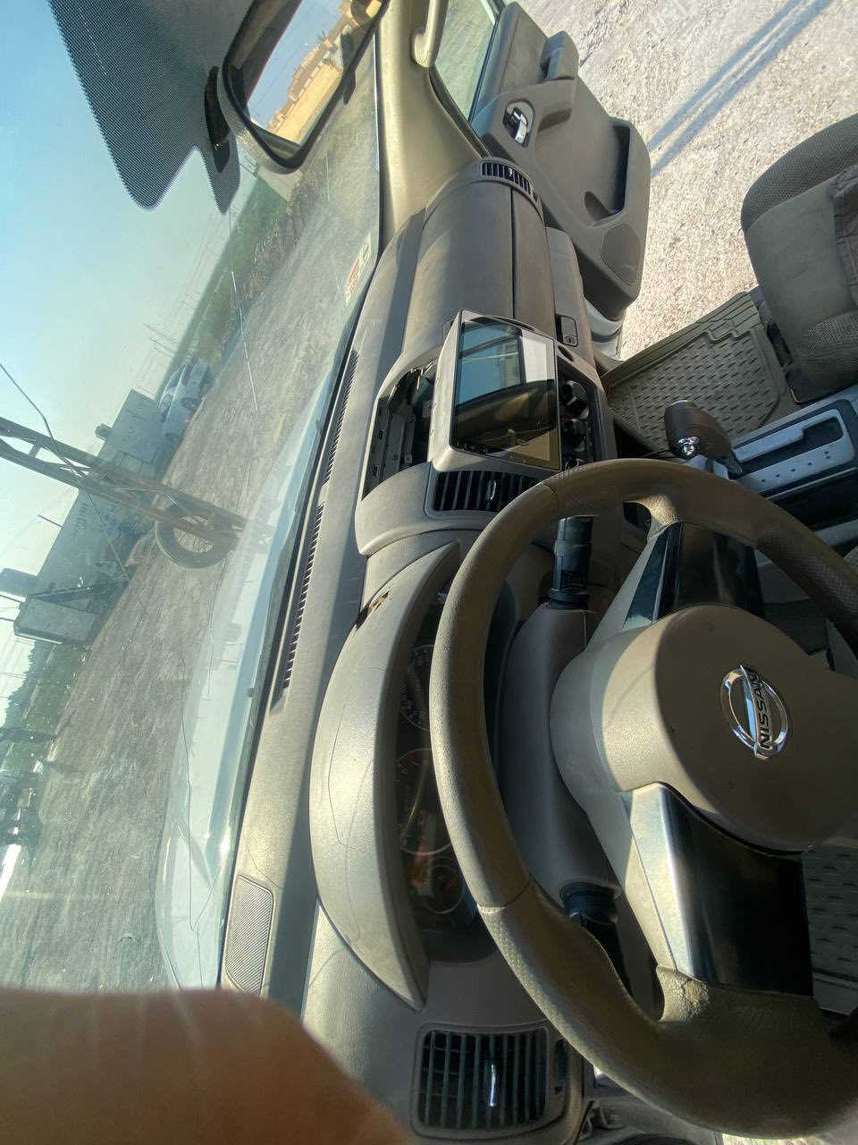 السلام عليكم
نيسان باثفايندر 2008 خليجي 
السيارة مكفولة عدا صبغ بالباب الامامي جهة الراكب و طخة ما مصلحة نفس الجهة بالباب الخلفي الباقي مكفول 
التبريد قطعتين شغال بس ضعيف 
الباقي كله نظيف و مكفول محرك و گير ماشية 300 الف كم 
السعر 93 و بيها مجال
***********
***********
العنوان البصرة / القرنة
