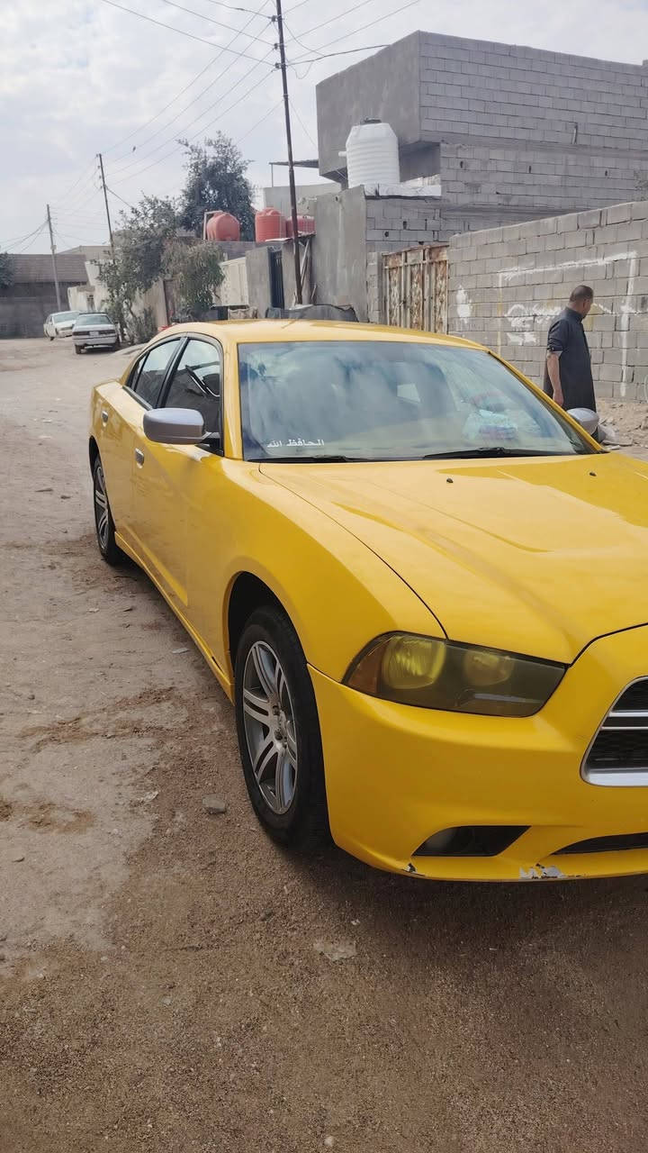 جارجر ١٣ رقم بصره سياره كفاله من ضربه ولرباك كير مكينه طخم تاير كله جديد بيها بس جاملغ امامي مبدل بدون دواخل سعر ١٥٥ وبيها مجال *********** تصال فقط *********** وتساب فقط
