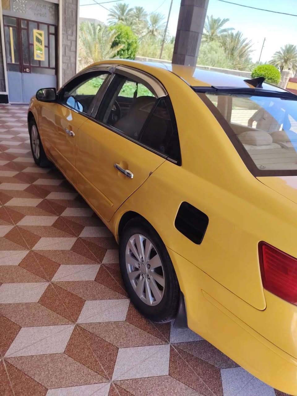 للبيع سوناتا 2009
وارد امريكي  بيه قطعتين تبديل بدون دواخل

السياره جاهزه من كلشي حداديه تخم تاير 

تحويل ثاني يوم 

للاستفسار.  *********** / ***********
