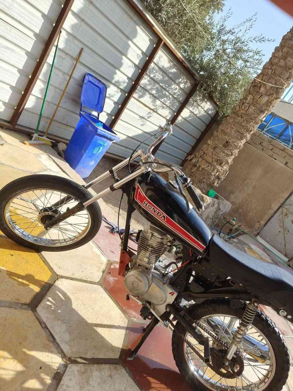 سلام عليكم شباب اربعه كير للبيع كلك الدراجه شوفت عينك الدراجه حلوه ما عايزهه شي مكينتهه فول شلعه ومعدل مكاني نجف حي النداء السعر400 وبيهه مجال ***********
