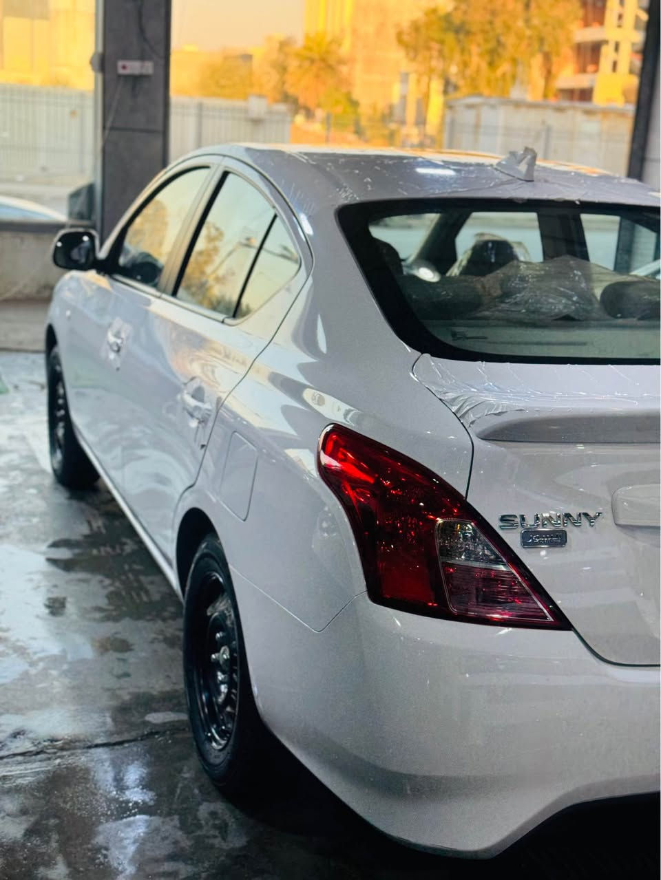 سلام عليكم 
سني هندي مديل ٢٠٢٥ هندي
سياره جديده كفاله عامه 
مكينه وكير وحداديه وتبريد كفاله 
مواصفات السني المعروفه
حساس خلفي + شاشه جبيره + كامره دواره + تبريد قطعتين 
ماشيه ٤ الف 
سعر ١٤٢وبيها مجال 
العنوان زيونة تقاطع ملعب الشعب 
للستفسار 
***********
*********** بغداد, العراق
