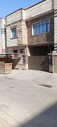 دار لللبيع مساحة ٢٥٠ م الدورة شارع ابو طيارة وسط الشارع و رابع بيت عن ...