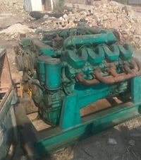 مكينه سكانيا 8 للبيع لاتنقيص ولا تبخير 07780039811