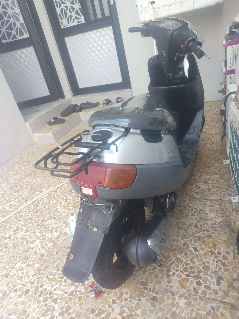 للبيع ماطور بوتين نص حديث ماطور نضيف شاصي شرط محرك نهار تحريكه نار بس ينرادلو بربرين والباقي كلو نضيف السعر 250وبي مجال ***********
