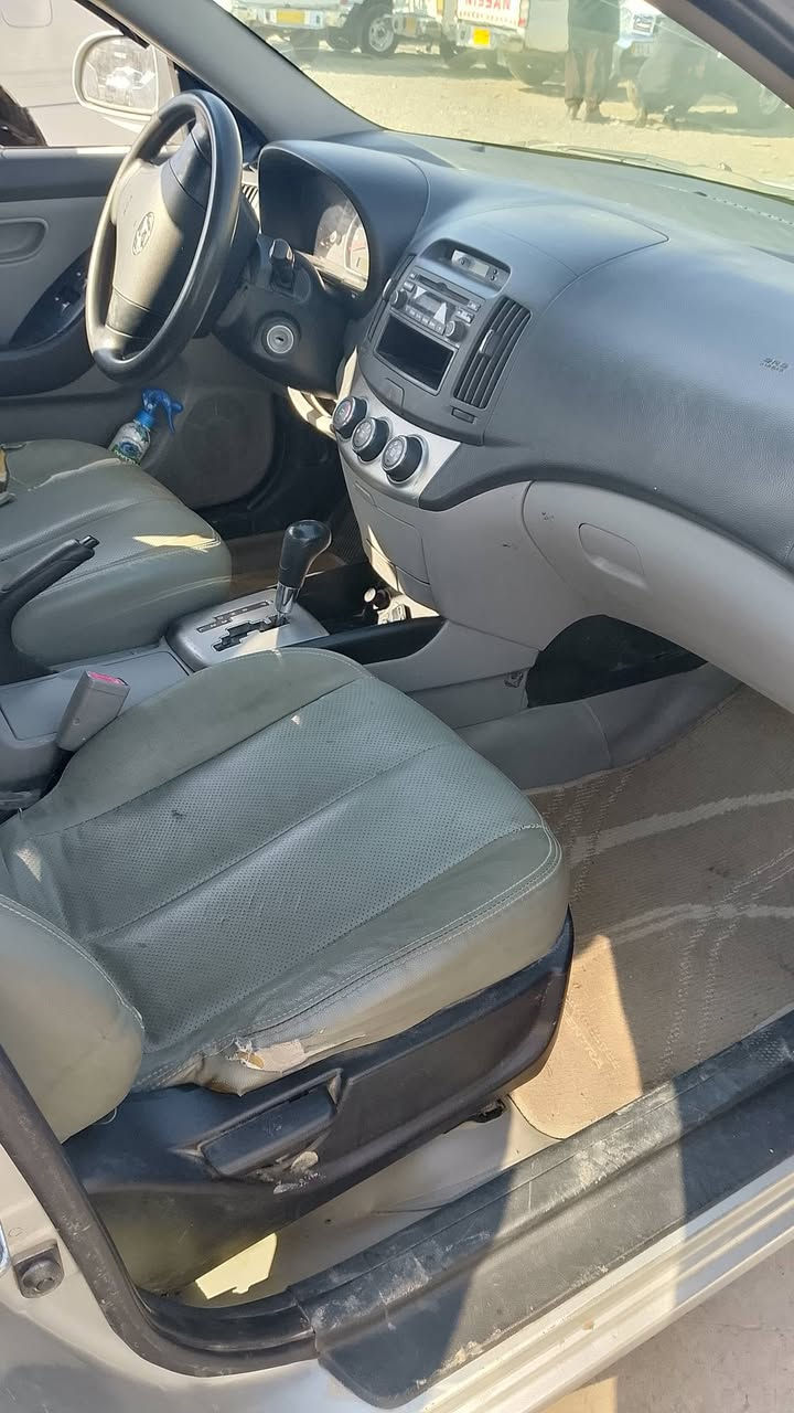 بەناوی خودای گەورە ئاڤانتی بڕاوەی دووبەی 2009 ئیکۆ بێداعمولێدراو بەشەرتی سەقف بۆیاخی نەبێ  کە ڤەر گۆڕاو نەبێ گێڕومە کینەو کارەبای و تەقەو ڕەقەی بە شەرت  خایسو ڕزیوی نیە ماڵی دۆستە سعری 47گەڵا ***********
