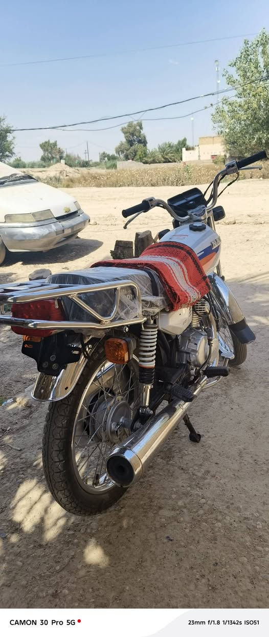 السلام عليكم

اربعه كير اصلي شلامجه مديل(23) 

مكاني واسط.. منطقة البيضاء

ملاحظة (مبدل بيه بوشه.. واوراق استنساخ) 

السعر (800)  وبيه مجال 

مكلف بلنشر

راعي الدراجه/ ***********

ماعندك رصيد راسلني واتساب🎾
