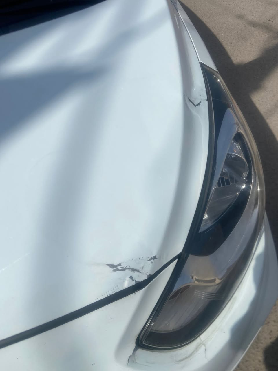 السلام عليكم
اكسنت خليجي موديل ٢٠١٤ ماشية ٨٧ الف 

محرك دوش سعر ١٠٢ وبيه مجال بسيط 

***********
