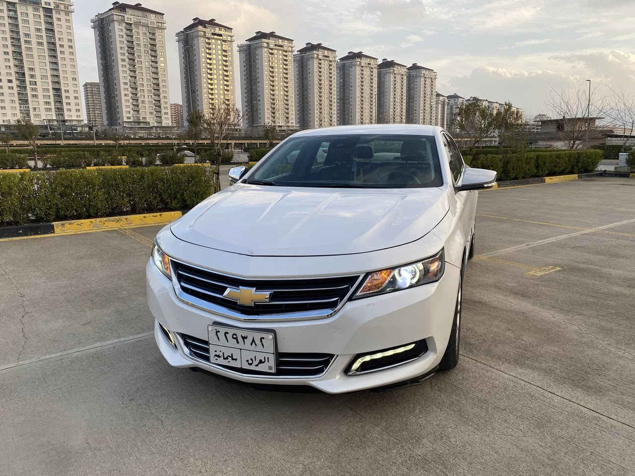 السلام وعليكم
للبيع امبالا بريمر موديل 2017 
 امبالا داخله كلين بدون حادث وبدون ارباك بس بيها اربع قطع كلير امريكا  بحالة الوكاله شرط كتلوك الشركه بيها 
مكينه ٣٦٠٠ فول عدا الفتحه 
ماشيه 135الف مكينه مكفوله لا مفتوحه ولا شي جديده بشرط
  
مواصفات السياره فول بريمر عدا الفتحه
رادار امامي وجانبي وخلفي
حساس خلفي
نقطه عمياء 
٥ بصمات السياره 
قاصهه وشاشه چبيره 
كشنات تدفئه تبريد 
تبريد قطعتين 
تبريد تدفئه فول 
 
مزروع الها عدسه ب 300 دولار 
حدادت السياره جديده حيل  
وياله شرط لا فطر ولا شي جديدات
 
 السياره رقم اسليمانيه ثاني يوم تحويل 
 السعر123 وبيها مجال بسيط كلش اتصل او خاص للاستفسار 
*********** 

                          مكان السياره السليمانية
