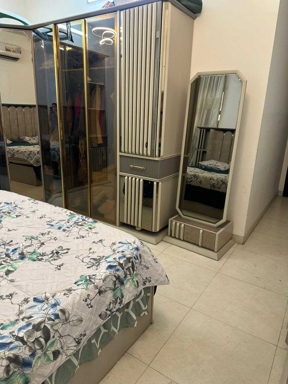 غرفه ٩ قطع للبيع السعر ٩٠٠


**إذا كنت صاحب هذا الإعلان وتريد حذفه لأي سبب، رجاءا أرسل رسالة إلى الدعم الفني**