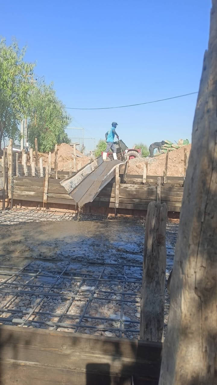 السلام عليكم
صب لاش وصب ساحات وتسليح وتسفيط اساسات  وصب ناعم 
وصب رفت اساس 
***********
