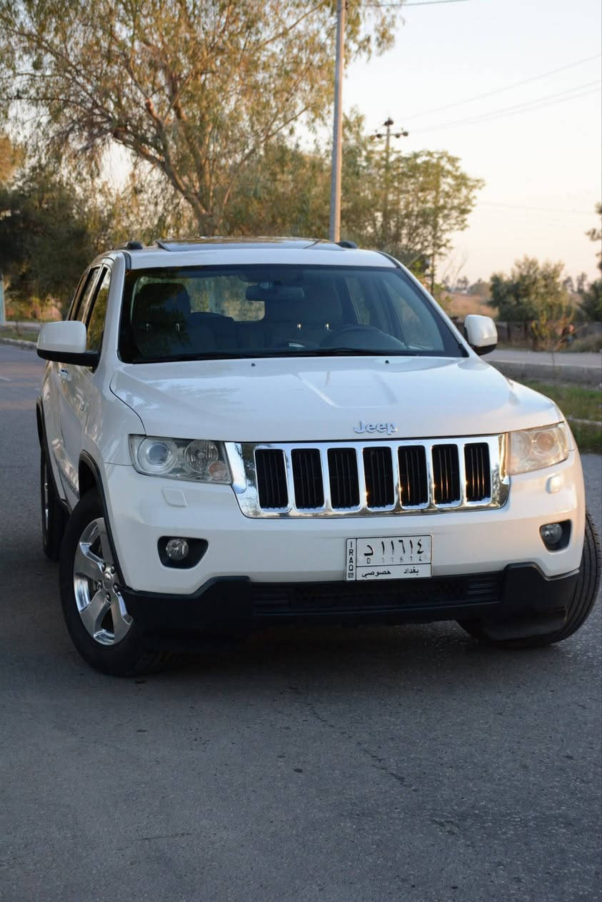 🔥 جيب لاريدو 2012 خليجي – فول مواصفات 🔥
🚗 الاستخدام: نظيف جدًا
📍 الممشى: 123 ألف ميل
🛡️ مكفول من الضربة والبرد حتى التكحيل والرصعة
🎨  صبغ  جزء بسيط جدًا أسفل الباب الخلفي
⚙️ المواصفات:
✔️ فور ويل
✔️ فتحة سقف
✔️ كشن كهرباء (2)
✔️ زينون عالي + ناصي عدسة
✔️ داشبول صاج
✔️ ويل كروم
✔️ ترحيب أبواب
🔧 مكينة بلادي – گير بلادي – بدون نواقص
🛞 تايرات وحداديات جديدة
📺 ملاحظة: الشاشة المسجل أحيانًا تفصل
📄 رقم بغداد باسمي
📍 المكان: بابل
💰 السعر: 183 قابل للتفاوض البسيط
📞 ***********
