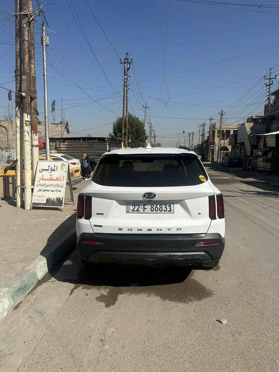 السلام عليكم عندي سورنتو وارد موديل ٢١ سياره فول ماعده البانوراما سعر٢١٠بيه مجال مكان بغداد رقم ***********
