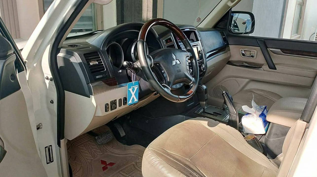 باجيرو حبتور موديل ٢٠١٦ مكفولة رقم بغداد باسمي السنويه للاستفسار
***********
