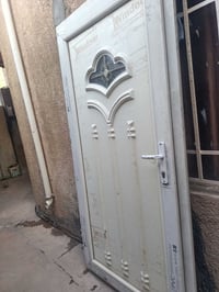 باب للبيع 07715601655