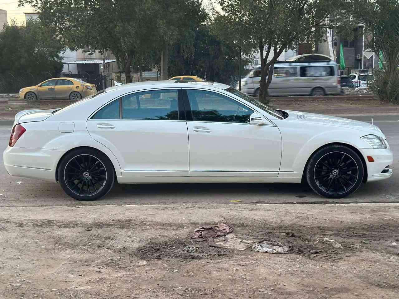 مرسيدس+موديل+S350++2010
رقم+السيارة+:+بغداد+الجديد+باسمي+
مكان+السيارة+:+بغداد+
المواصفات
1.+ماشيه+207الف+كيلو+متر+حقيقي+
2.+محرك+V6+و+كير+7+نمر+مكفولات
3.+تبريد+قطعتين
4.+رادار
5.+ناظور+ليلي
6.+كروز+سرعة+مع+تحديد+المسافة+مع+السيارة+الامامية+و+تقلل+السرعة+بشكل+تلقائي
7.+أبواب+شفط
8.+صندوق+شفط
9.+فتحة
10.+ستيرن+كهرباء
11.+حساسات+امامية+خلفية
12.+انارات+ترحيب
13.+مري+شفط
14.+شاشة+اعطال
15.+داخل+لون+اسود
16.+لايت+زينون
17.+كشنات+امامية+تبريد+و+تدفئة
18.+وضعيات+قيادة+سبورت+و+عادي
19.+شفتات+بالستيرن
20.+سيدي+جنجر+
21.+نظام+تعليق+جوبلس+++تحكم+بارتفاع+السيارة
22.+نقطة+عمياء++
+السيارة+بيها+صبغ+فقط+الجاملغ++
السعر+195+وبيهه+مجال+بسيط+
رقم+صاحب+السيارة+*********** بغداد, العراق
