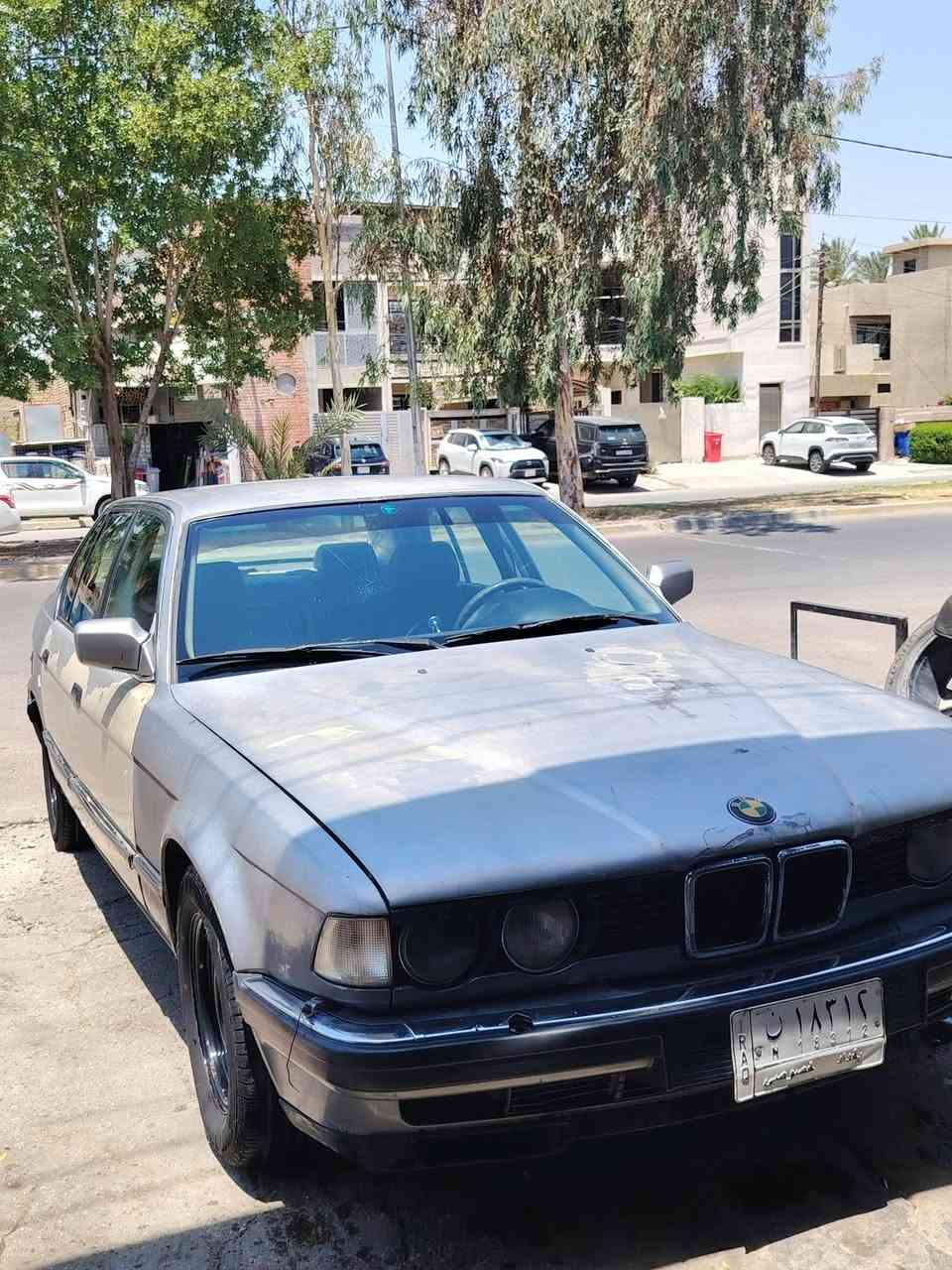 سلام عليكم: BM735 للبيع موديل 92 لون رصاصي مابيها ضربة بس السيارة جاردة تبريد شغال صدر جديد كير جديد اكسل جديد كهربائيات كاملة تخم تاير بيها نوقص قليلة مكينتها دايخة للستفسار(***********)مكان السيارة حي الجامعة السعر 35 بيها مجال
