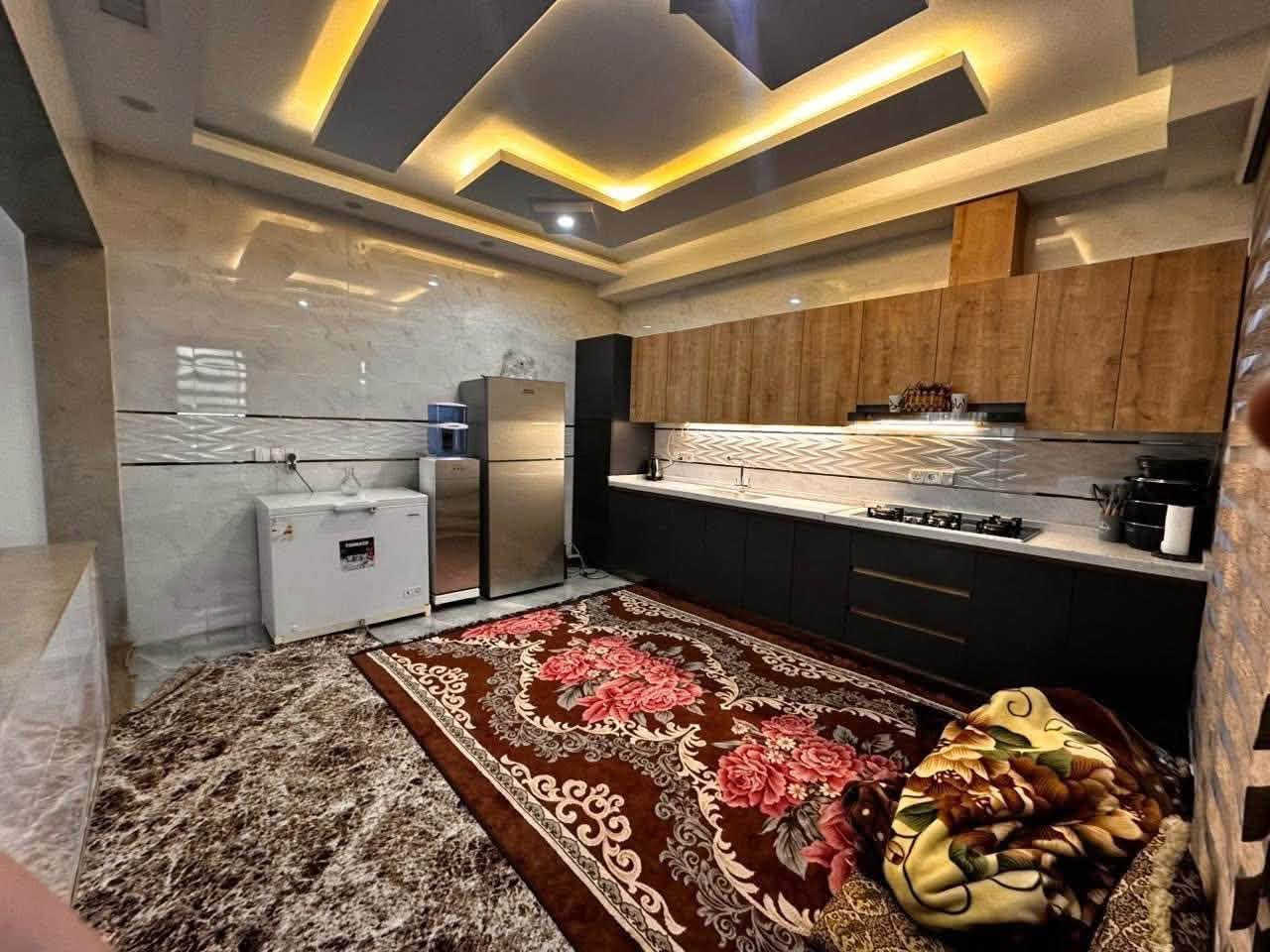دار طابقين ( معزول ) للبيع حي التعليم العالي مجمع النور السكني
مساحتو 235 متر ركن شروق قبله موقع مميز وراقي وخدمات كامله بناء حديث فول Vib وراقي 

الطابق الاول : غرفتين نوم سويت وهول واستقبال وغرفة طعام ومطبخ ومخزن وصحيات ومناور وكراج واسع ونافوره 

الطابق الثاني : غرفتين نوم وهول ومطبخ واستقبال وصحيات 

عقارات الحيدر : شارع تلكيف بعد تيم مارت

* نستقبل جميع العروضات السكنية والتجارية * 

للاستفسار والتواصل اكثر الاتصال عل الارقام الاتية 📞

*********** ~ *********** ~ ***********
