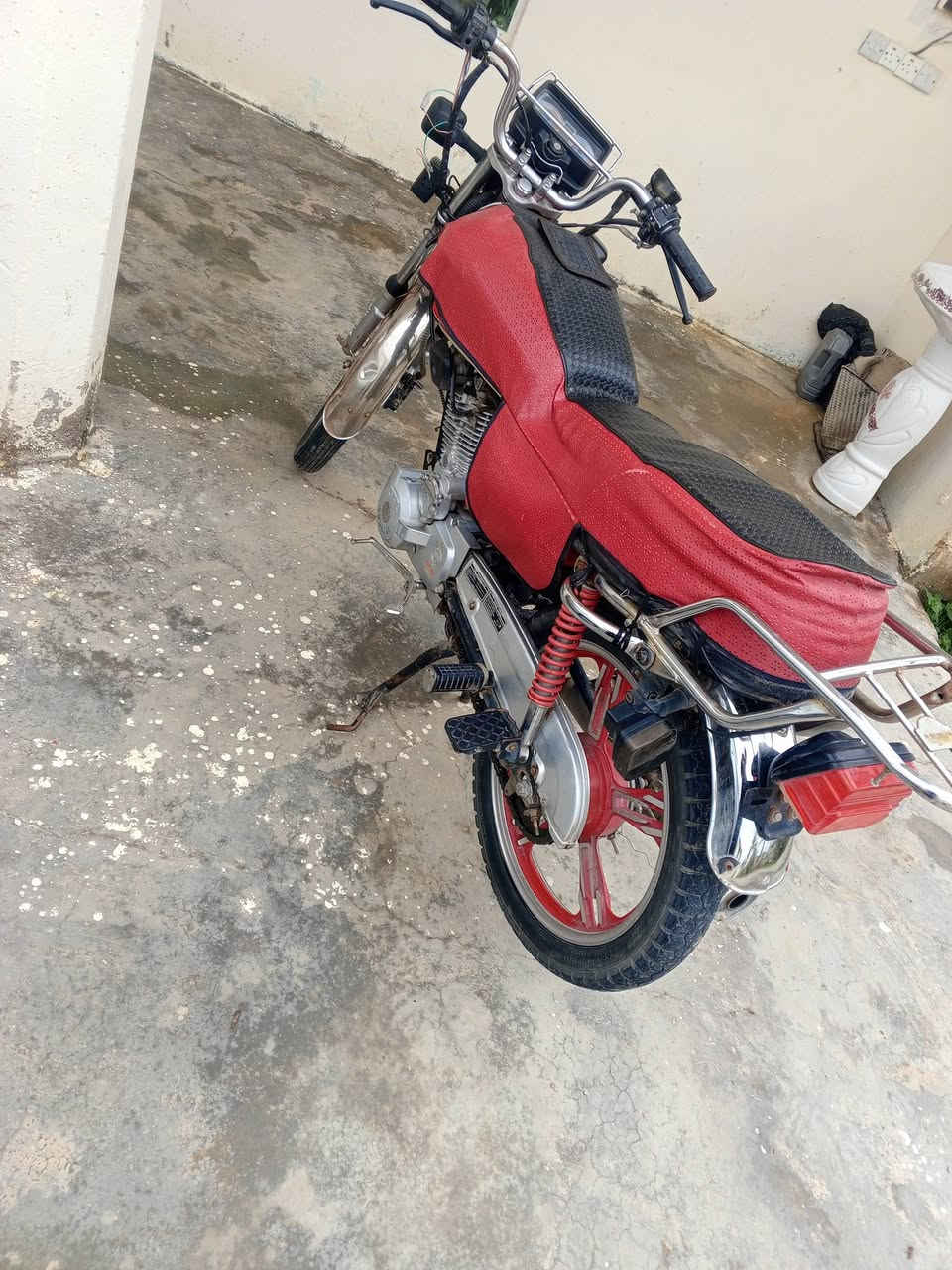 السلام عليكم
دراجه سيفان موديل 2022 مكان دلي عباس سراجق 
السعر 425بيه مجال الشراي يتصل على الرقم 
***********
