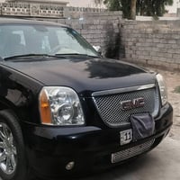 جمسي دينالي موديل 2009 خليجي مكفوله عدا الباب الخلفي اليمنى السياره كي...