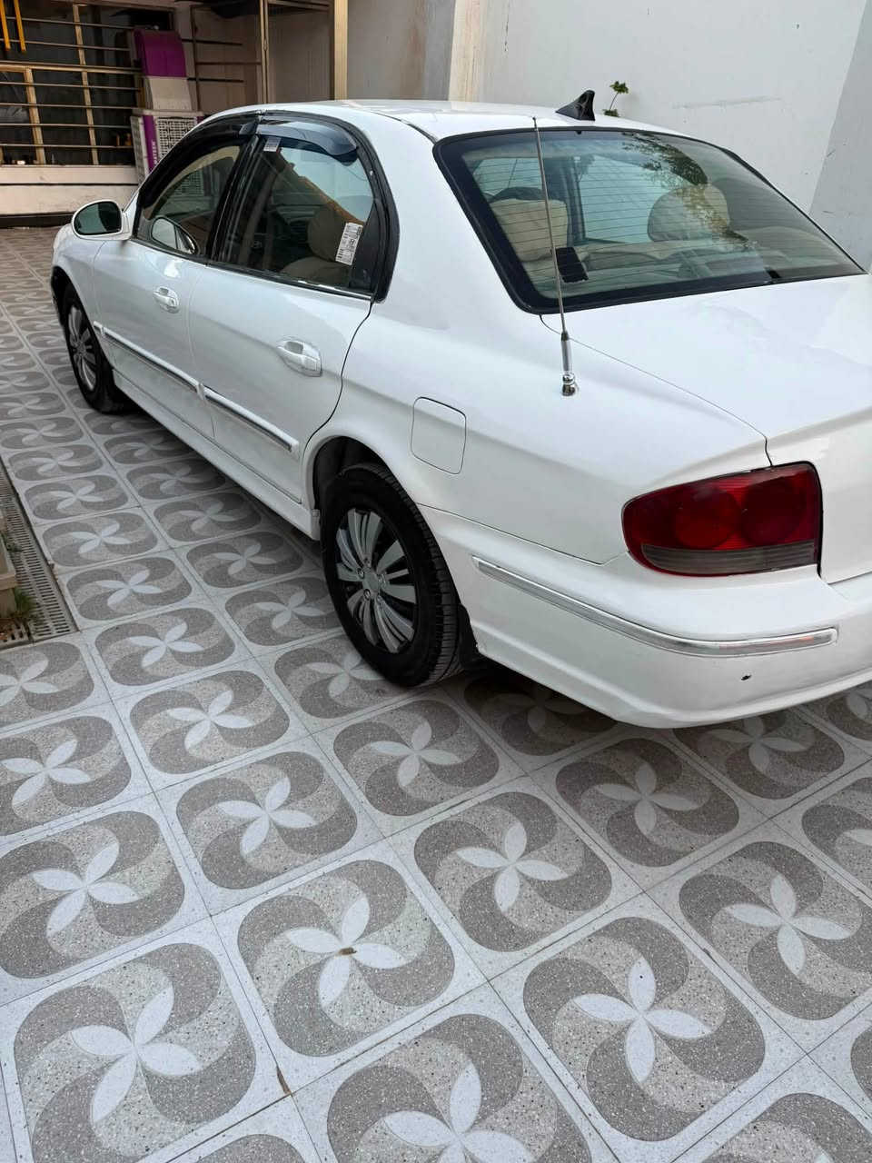سياره سوناتا وفود موديل 2002 رقم بغداد دولي باقي على استلام الوحات وارد امريكي حادثها جاملغ خلفي والباقي مكفول 
جاهزه من كلشي محرك 2400 او كير اوحداديه اوتخم تاير 
كهربائيات كلها شغاله شاشه كامرى التبريد عوزه غاز 
السعر 53 اوبي مجال مكاني بابل القاسم ع للأستفسار اتصل 
*********** الرقم بي واتساب
