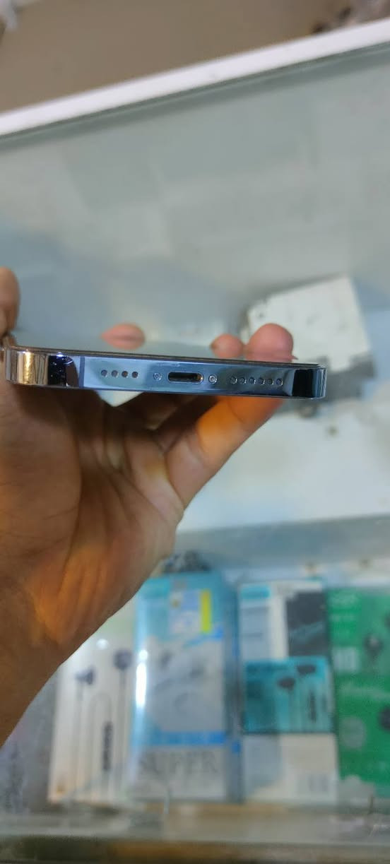 ايفون 13برو ماكس
لون بحري

ذاكره 256

نموذج m

تك سم

نضافه فول 

بطاريه مبدل91 اصلي شرط معه الضمان 

الجهازشرط الحاسبه وفقط بطاريه مبدل واصلي 

السعر 600وبي مجال بصيط جدا 
رقمي ***********
