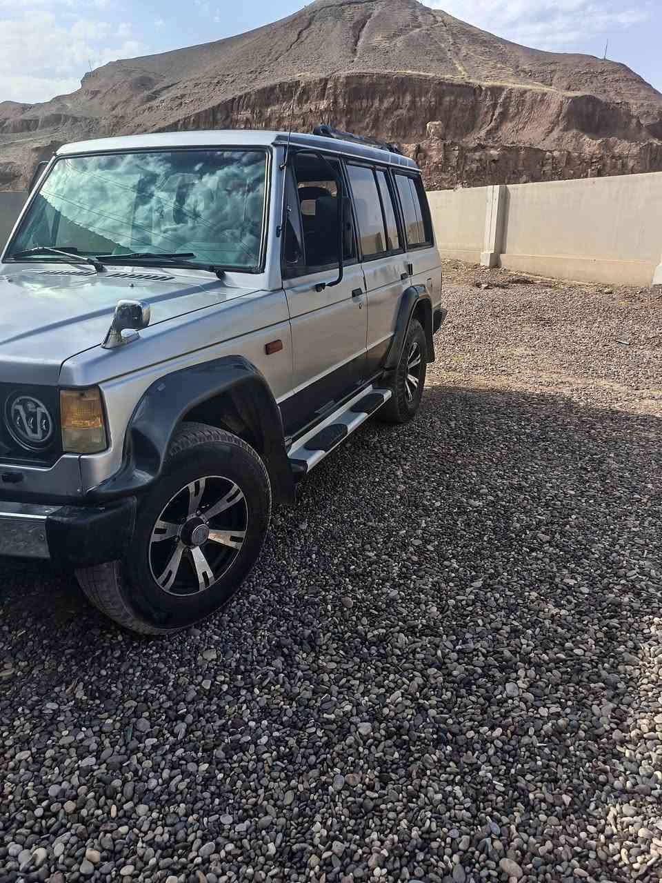 السلام عليكم
للمراوس فقط بمكصوص
باجيرو ١٩٨٩ محرك 6 سلندر
المحرك والكير وضع الشركة مالها الاصلي دفلوك دفع رباعي تواير طخم جديد كشر فوك النظيف
السيارة حالتها كلش زينة بس صدر شوية تعبان
رقم اربيل سنوية تحويل شرط
السيارة كاعدة وحلوة ومال براري وطرق وعرة
***********
