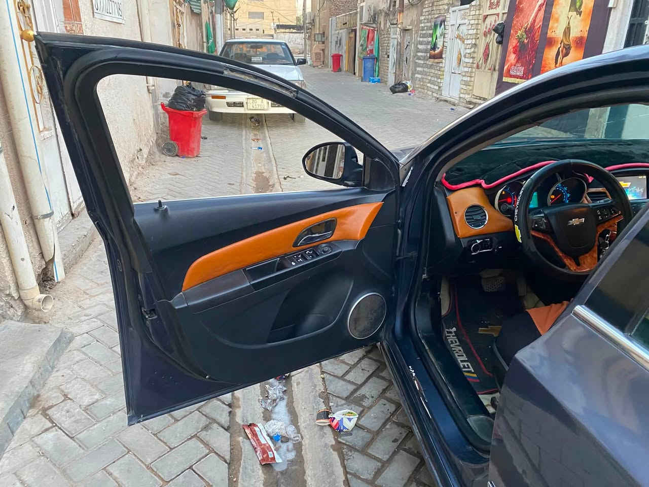سلام عليكم للبيع شوفر كروز وارد أمريكي مديل ٢٠١٣ سيارة مصبوغه عام مستعجل على بيعه بسعر ٥٥ بغداد مدينه الصدر واذا تحب تجي وشوف بعينك هدا رقم ***********
