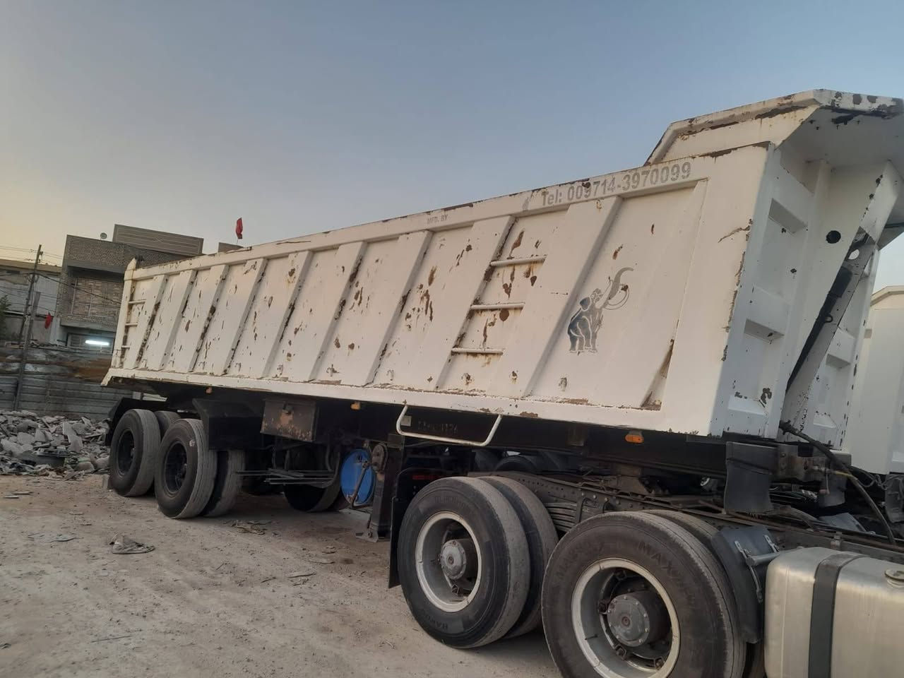 السلام عليكم أخوان عربانه ماموت أماراتيه ٣٤ متر ٢٠٠٨ دنكيرين مجموعه ١٦ ربطه عربانه شاغوله تايرات نص عمر السعر ١٣٥ وبيه مجال رقم الهاتف ***********
