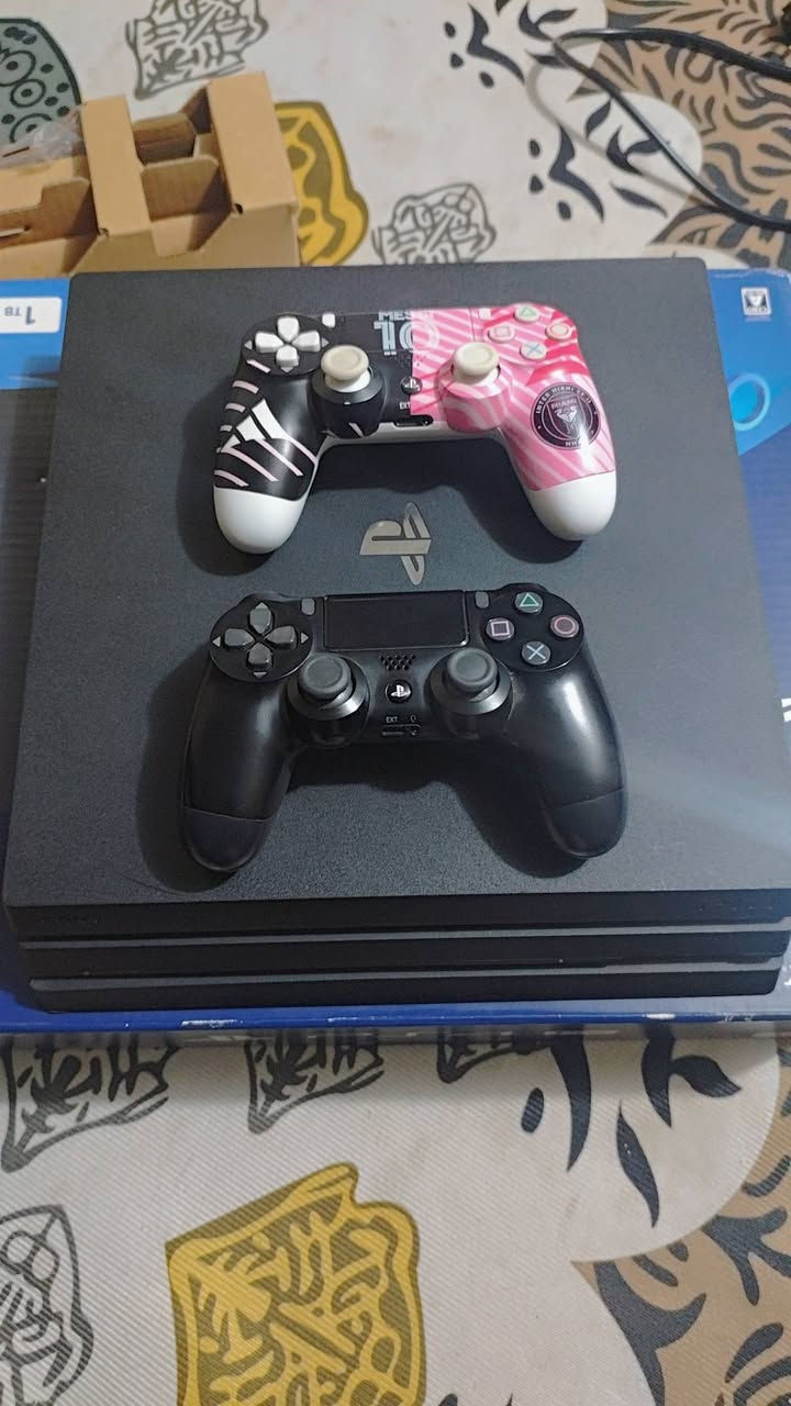 السلام عليكم
بلي 4 برو  ريجن ياباني

ذاكرة 1 تيرا 

استخدام قليل 

السعر 290 وبي مجال 

عنوان بغداد الحسينية 

***********
