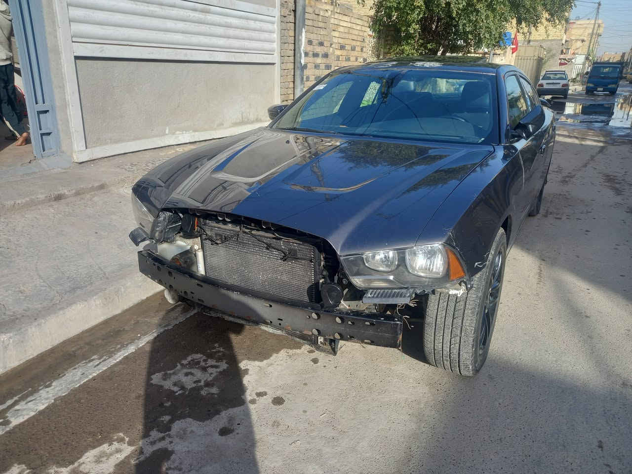 السلام عليكم
جارجر 2013 
هيمي محرك 8سلندر محرك وكير جدد 
بيها منضومه غاز بعدي مارابطها 
حداديه صدر جديد 
تخم تاير ويل جديد 
داخل نضيف 
سياره سويت بيها حادث بنيد ودعاميه 
بقه نقصها دعاميه ماجبتها
رقم بغداد نكليزي سنويه لل٣٠ تحويل مباشر 
السعر 110وبيها مجال 
رقمي ***********
بغداد شعب
