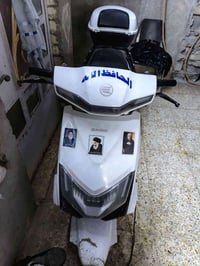 دراجة سكنس شحن للبيع 6 بطاريات كبار بشهر11 بدلتهن لاصليات علفحص تاخذهة...