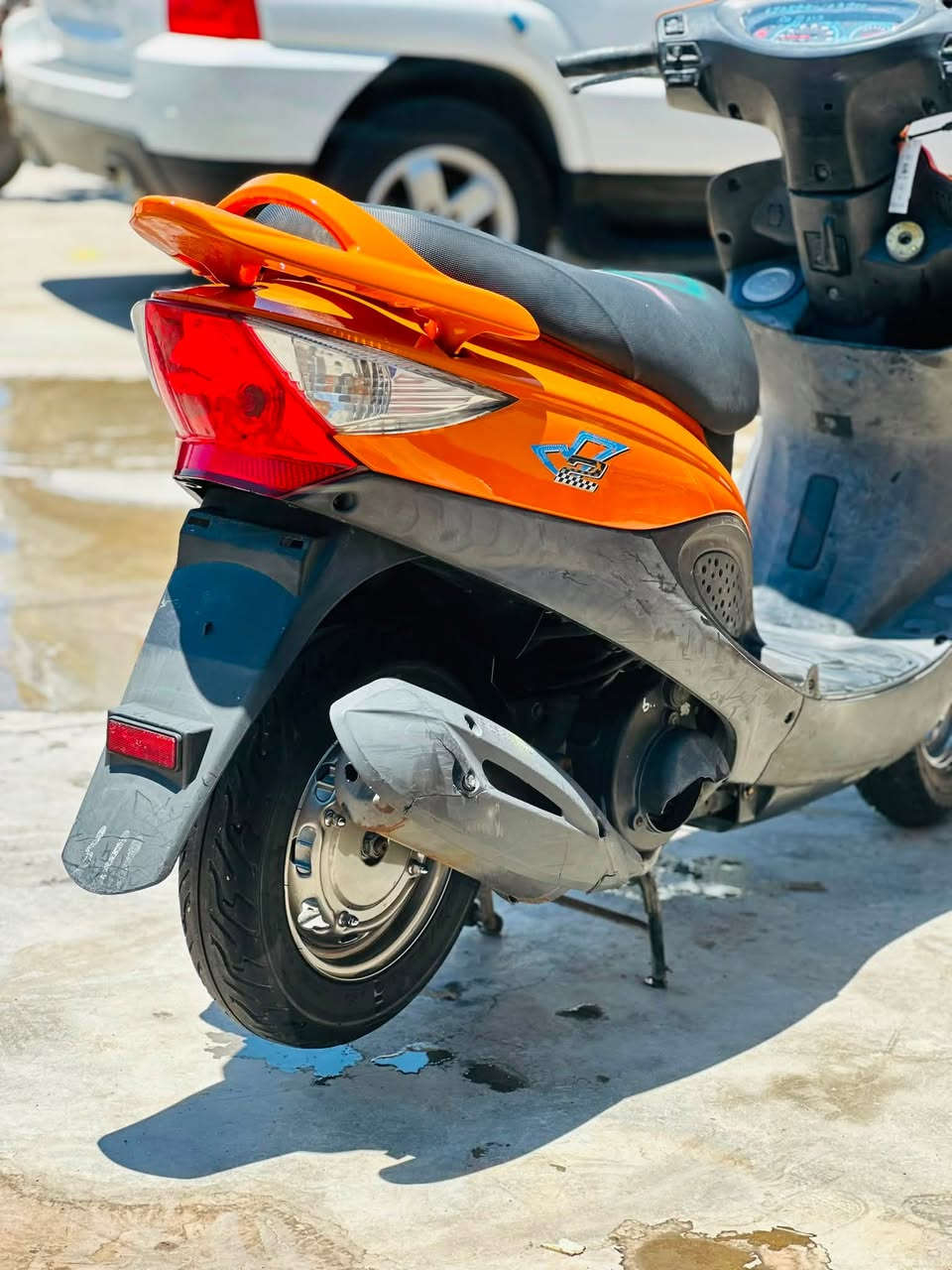 البيع في تو مديل 16 كفاله عامه.     ماشيه 10.    دراجه احله من الصوره.  توه طالعه من المعرض  رمبه بعده.       سعر   استفسار   ‭***********‬. مكلف بل نشر
